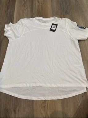 Under Armour T Shirt Womens XXL White Active Outdoors Short Sleeve